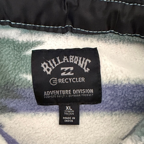 Billabong Fleece Patterned Shirt Jacket - Picture 2 of 3